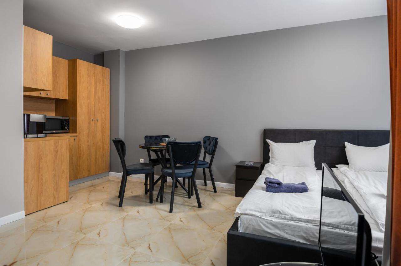 Moto Retreat I Central Studio I Free Parking Apartemen *